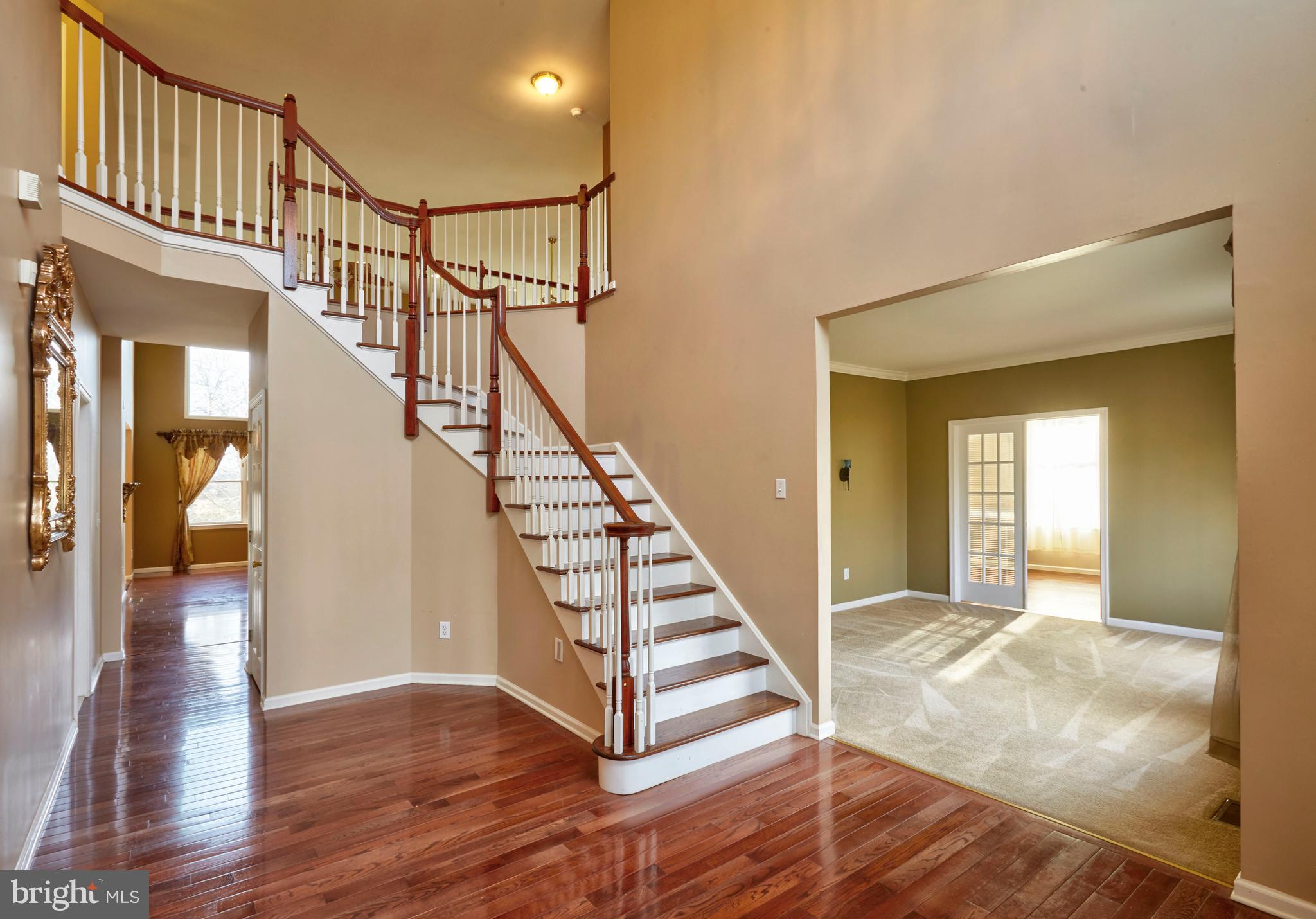 4 Millennium Drive Columbus, NJ 08022 - Photo 7 of 50 Foyer