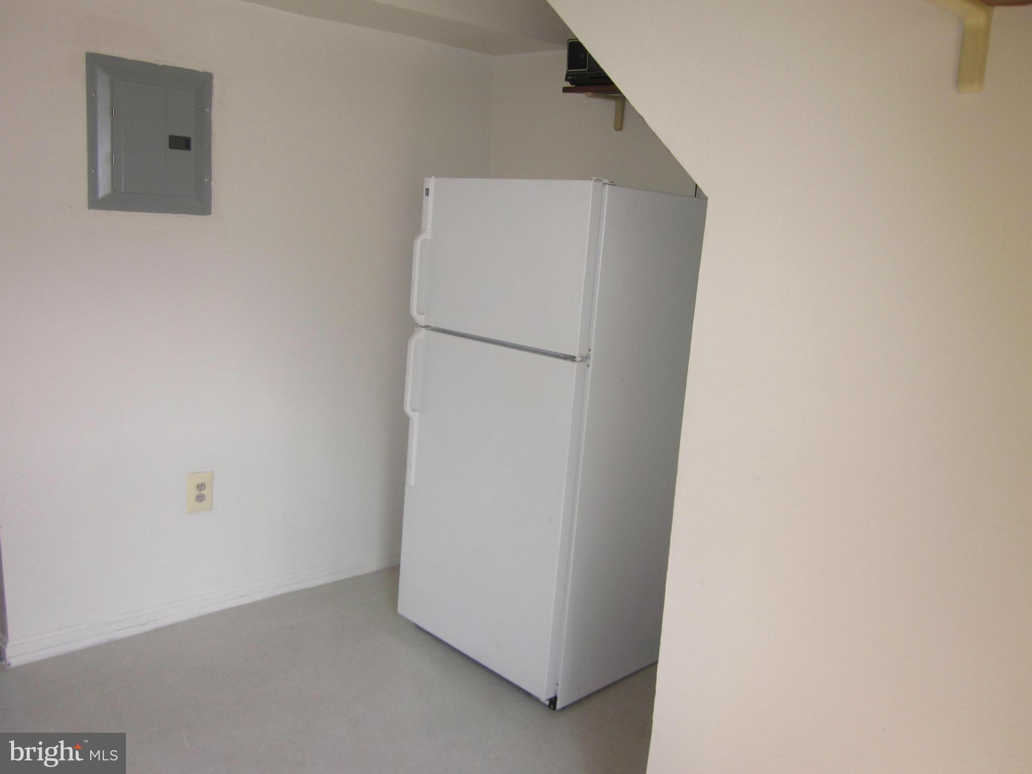 5025 Sheriff Road Northeast Washington, DC 20019 - Photo 7 of 10 Kitchen