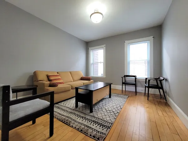 $3,200 | 25 Martin Street, Unit 1, Medford, MA 02155