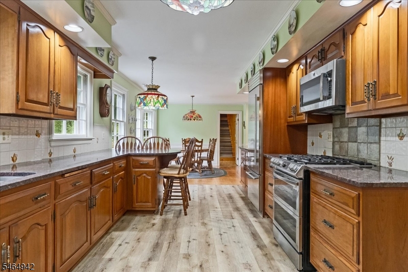 84 Fox Hollow Road Sparta, NJ 07871 - Photo 9 of 36 Gallery Image 9