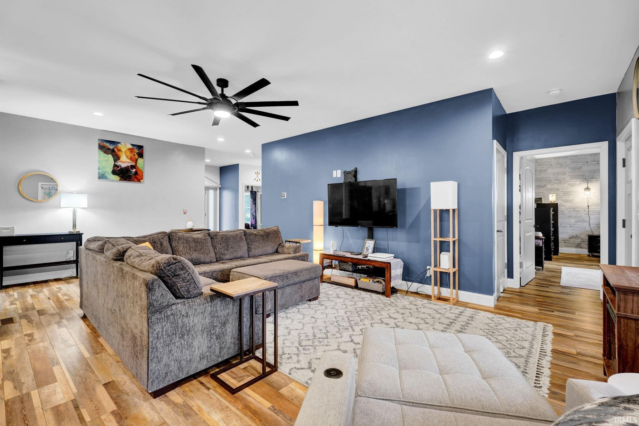 504 6th Street Bedford, IN 47421 - Photo 4 of 31