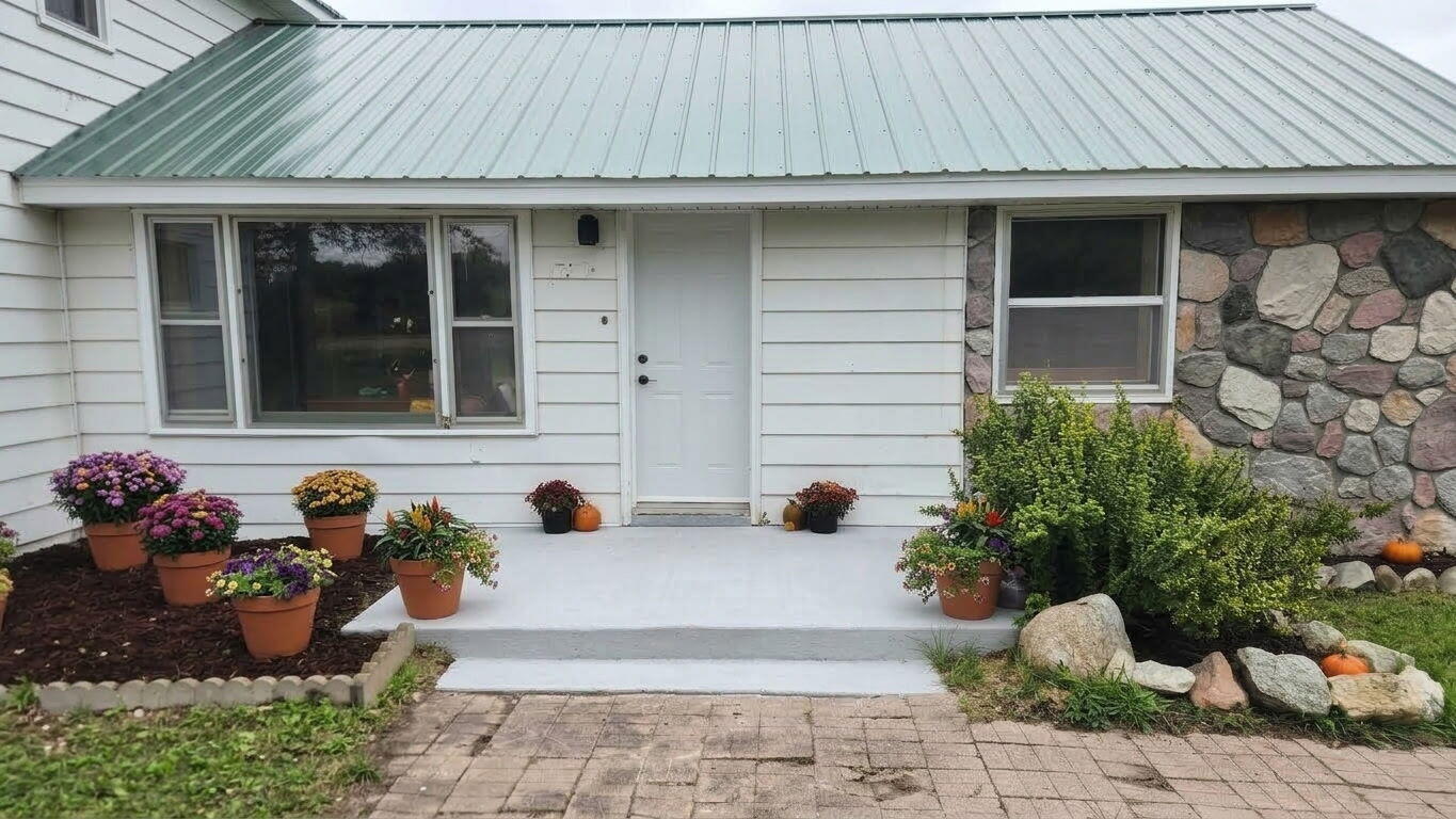 3252 Pine River Road Standish, MI 48658 - Photo 1 of 21 1000021887 (1)