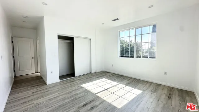 $4,900 | 16023 Wyandotte Street, Lake Balboa, CA 91406