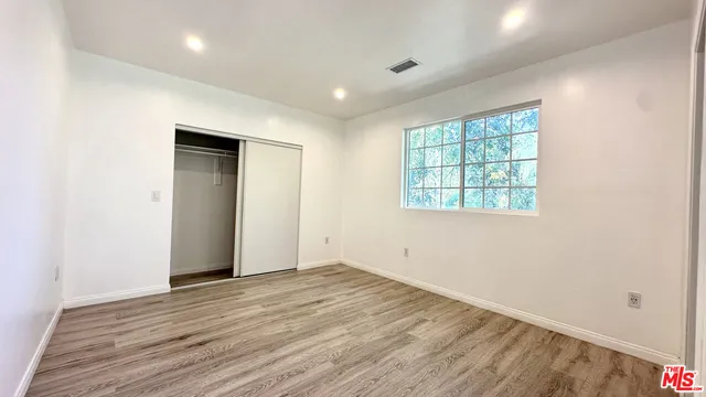 $4,900 | 16023 Wyandotte Street, Lake Balboa, CA 91406