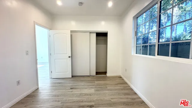 $4,900 | 16023 Wyandotte Street, Lake Balboa, CA 91406