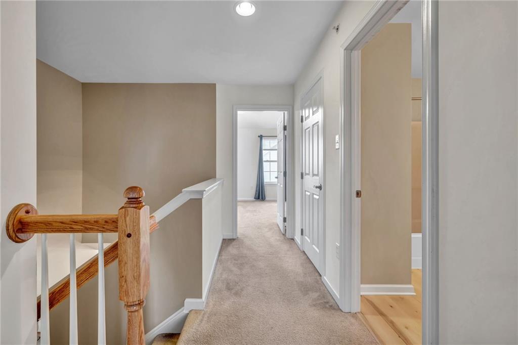 204 Hounslow Road Cranberry Township, PA 16066 - Photo 14 of 24 a view of a hallway with closet