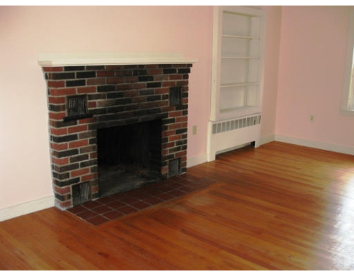 53 Holt Road Holden, MA 01520 - Photo 2 of 7 Gallery Image 2