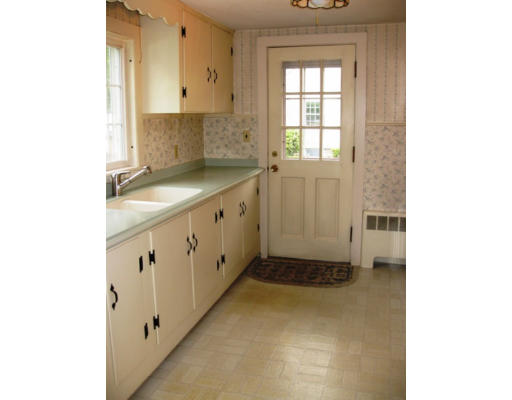 53 Holt Road Holden, MA 01520 - Photo 4 of 7 Gallery Image 4