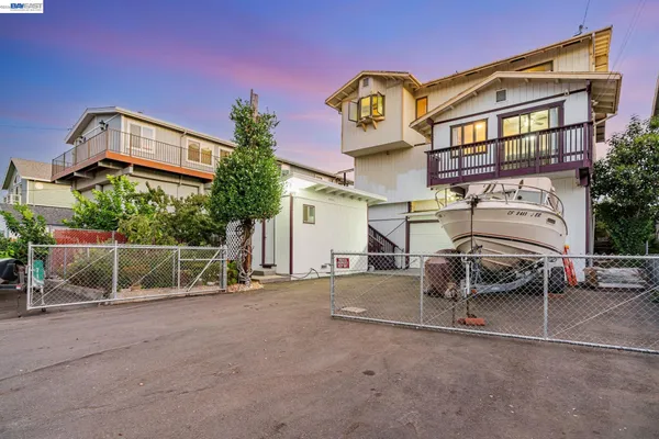 $599,888 | 71 Taylor Place, Bethel Island, CA 94511