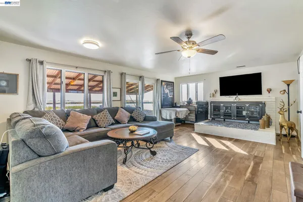 $599,888 | 71 Taylor Place, Bethel Island, CA 94511