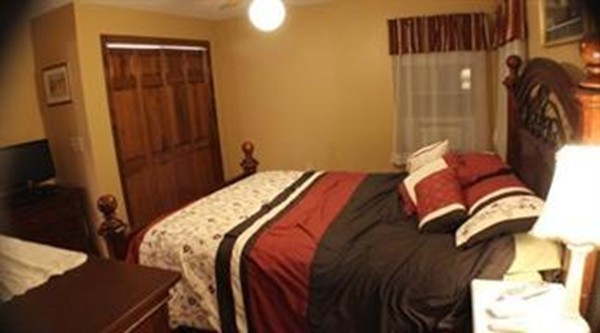 281 West Townsend Road Lunenburg, MA 01462 - Photo 13 of 26