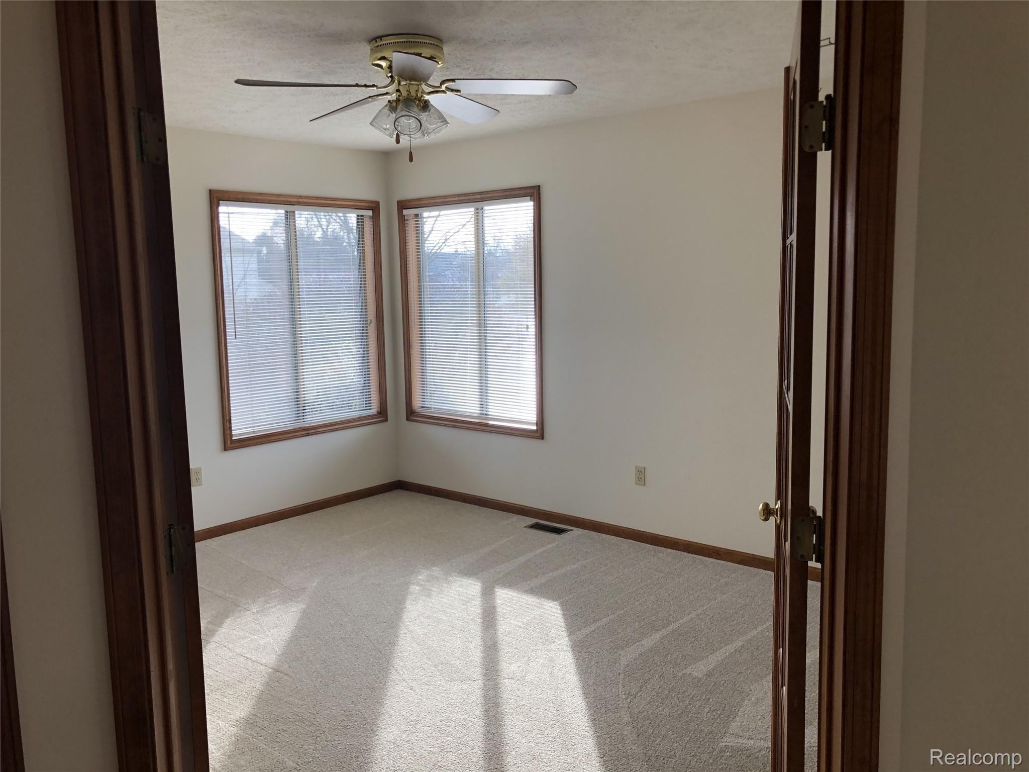 1245 Calumet Road Dewitt, MI 48820 - Photo 12 of 17 12.jpg