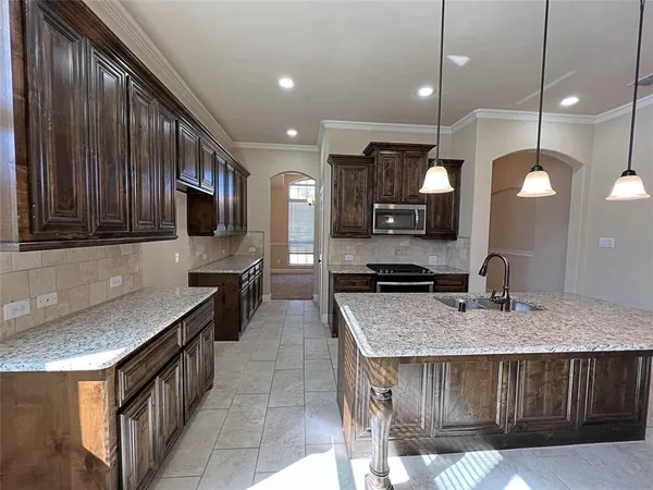 $2,700 | 2824 Country Church Road, McKinney, TX 75071
