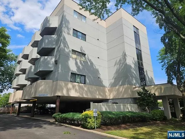 $1,500 | 50 Euclid Avenue, Unit 3C, Hackensack, NJ 07601