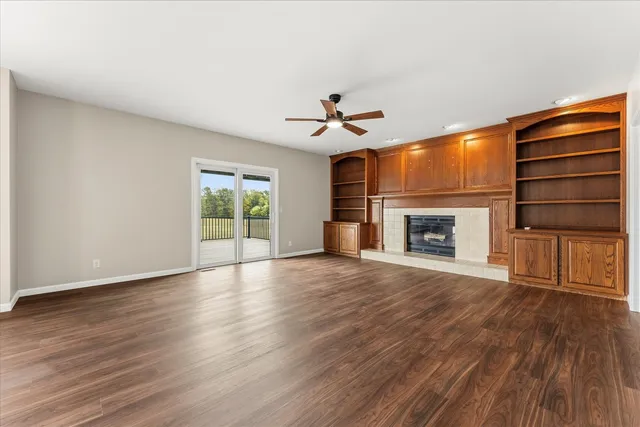 $650,000 | 302 County Road 2650 North, Mahomet, IL 61853