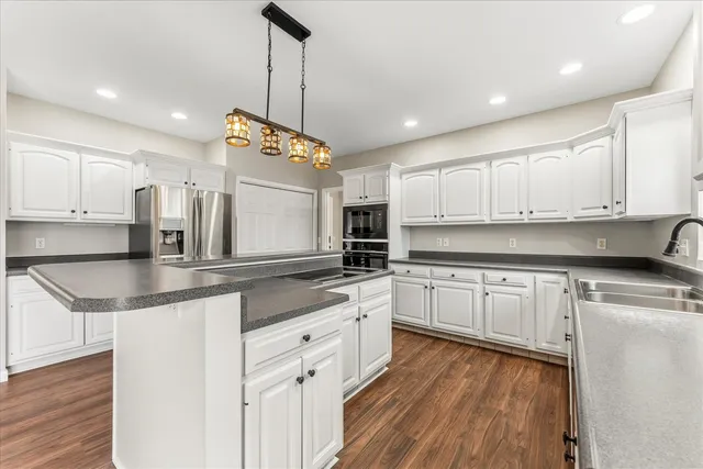 $650,000 | 302 County Road 2650 North, Mahomet, IL 61853