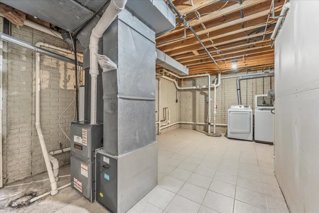 $785,000 | 302 County Road 2650 North, Mahomet, IL 61853