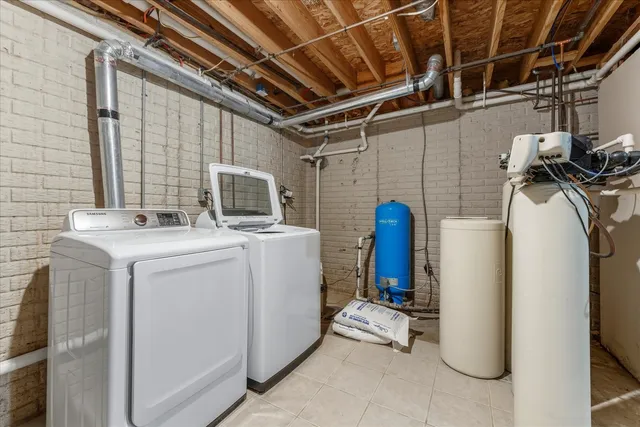 $650,000 | 302 County Road 2650 North, Mahomet, IL 61853