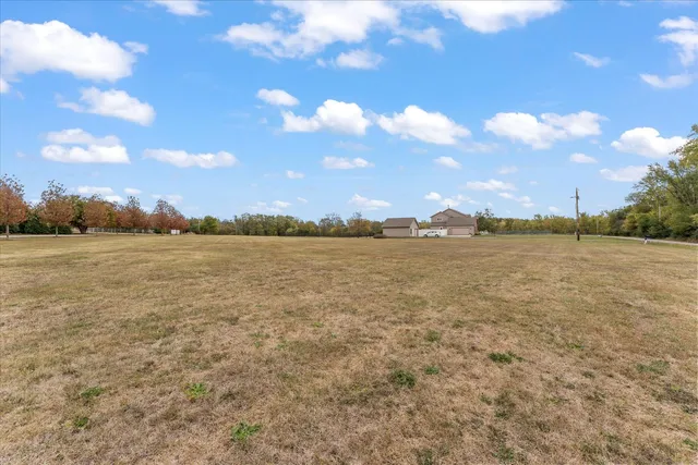 $785,000 | 302 County Road 2650 North, Mahomet, IL 61853