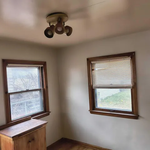 $190,000 | 5724 West Carmen Avenue, Milwaukee, WI 53218