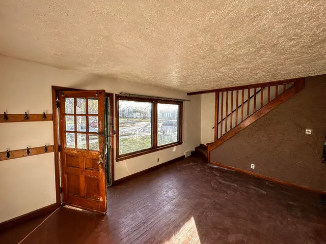 $190,000 | 5724 West Carmen Avenue, Milwaukee, WI 53218