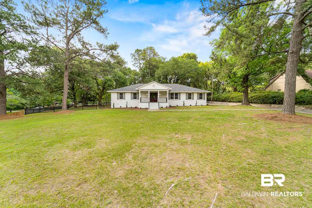 3901 Montclaire Way Mobile, AL 36609 - Photo 1 of 35