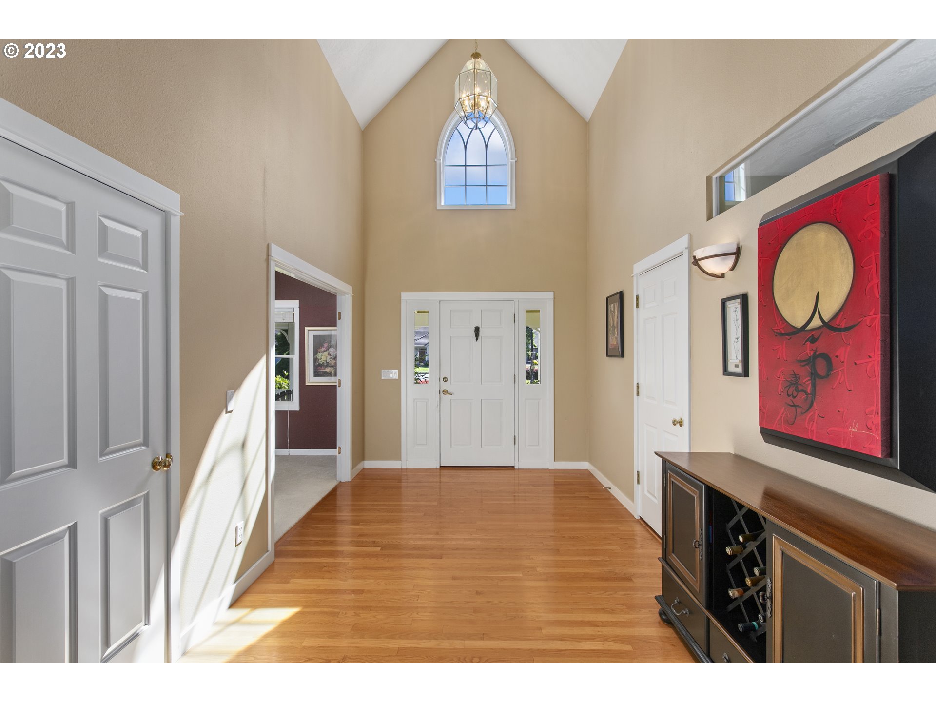 2371 Miller Farm Road Woodburn, OR 97071 - Photo 12 of 33 a view of an entryway with wooden floor