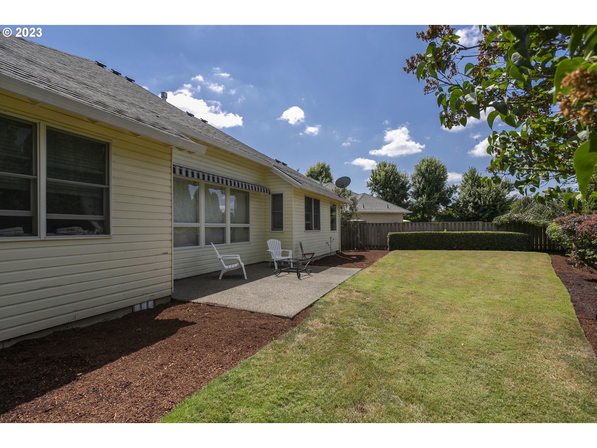 2371 Miller Farm Road Woodburn, OR 97071 - Photo 31 of 33 a house view with a backyard space