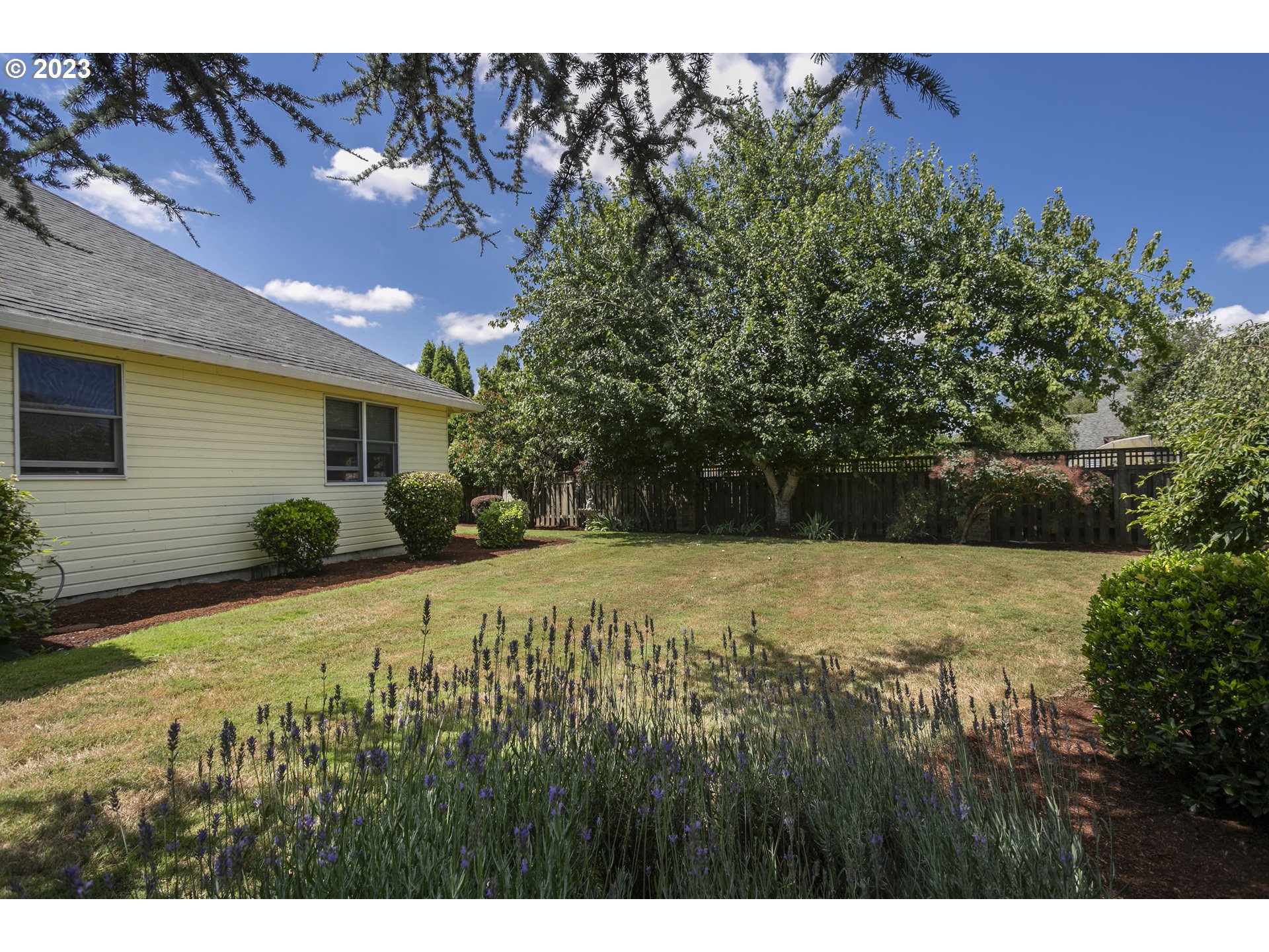 2371 Miller Farm Road Woodburn, OR 97071 - Photo 6 of 33 a view of a backyard