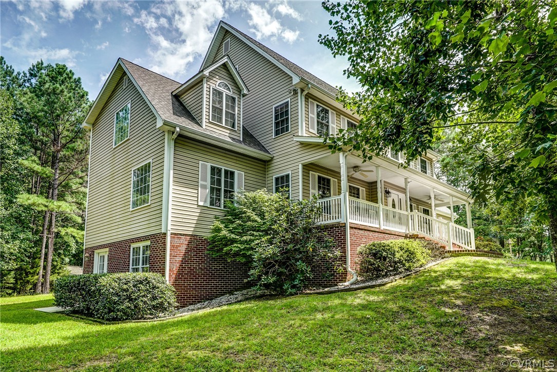 706 Landover Road Troy, VA 22974 - Photo 2 of 30