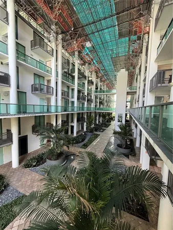 $759,000 | 6000 Collins Avenue, Unit 313, Miami Beach, FL 33140