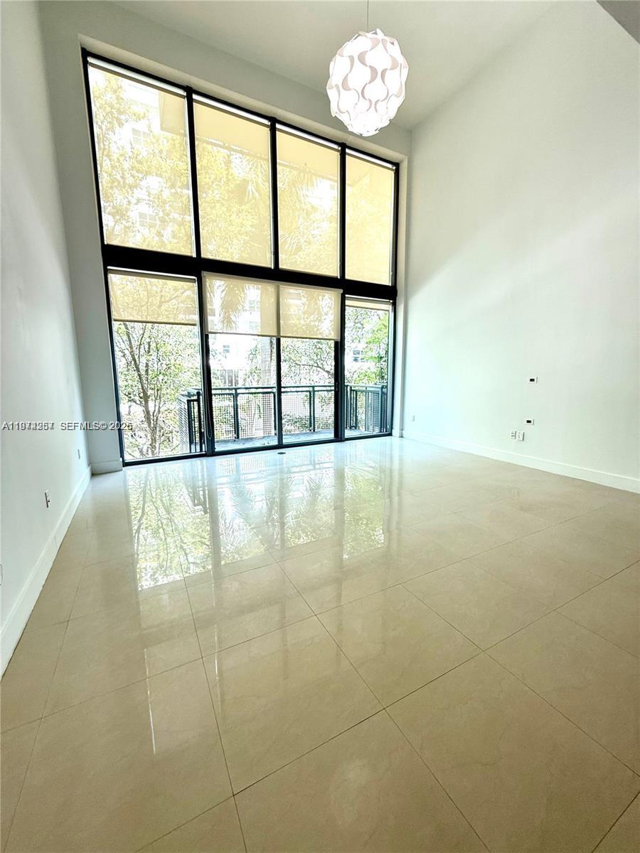 6000 Collins Avenue, Unit 313 Miami Beach, FL 33140 - Photo 3 of 4