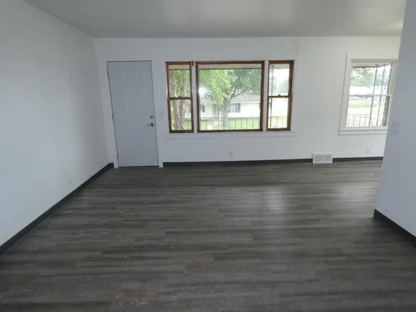 $890 | 508 North 4th Street, Unit 4, Muscoda, WI 53573