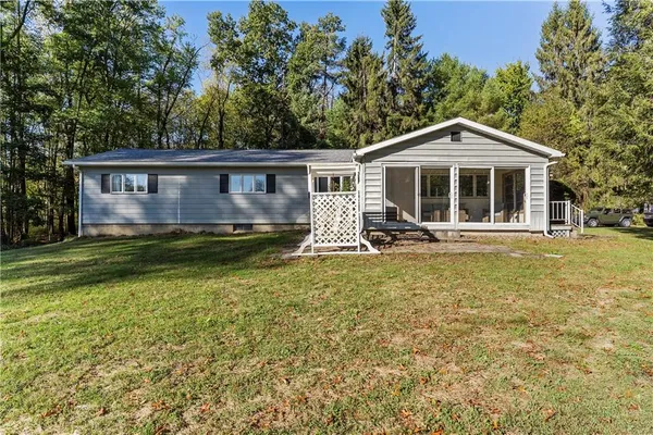 $315,000 | 806 Yuma Trail, Mercer, PA 16137