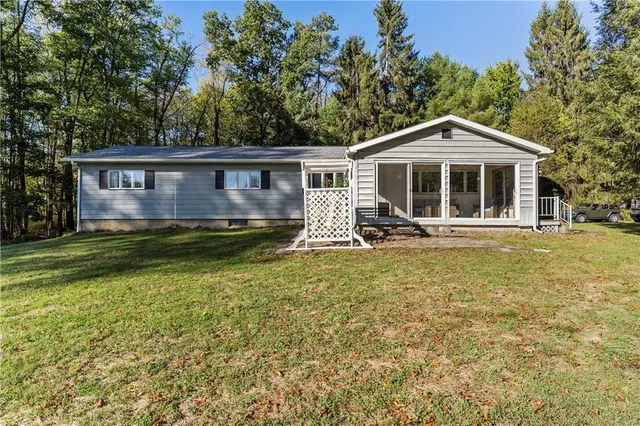 $315,000 | 806 Yuma Trail, Mercer, PA 16137