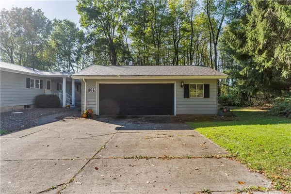 $315,000 | 806 Yuma Trail, Mercer, PA 16137