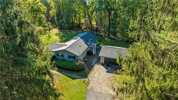 $315,000 | 806 Yuma Trail, Mercer, PA 16137