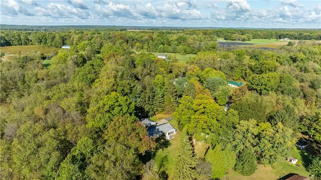 $315,000 | 806 Yuma Trail, Mercer, PA 16137