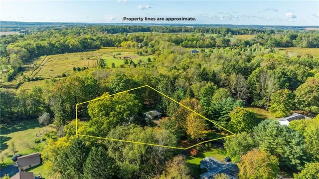 $315,000 | 806 Yuma Trail, Mercer, PA 16137