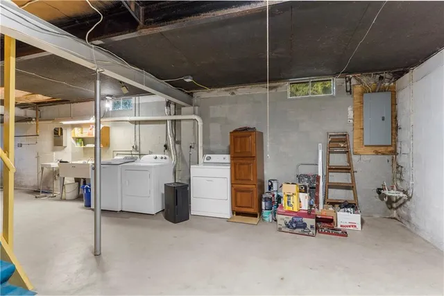 $315,000 | 806 Yuma Trail, Mercer, PA 16137