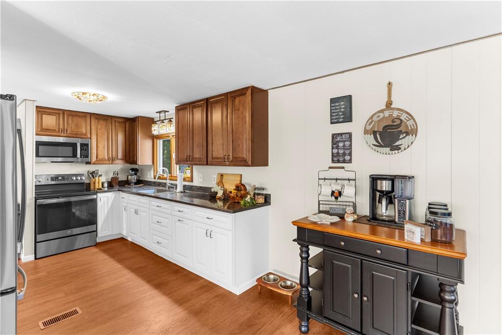 806 Yuma Trail Mercer, PA 16137 - Photo 4 of 41