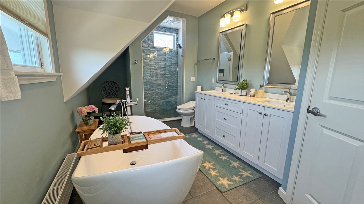 1720 Corn Neck Road Block Island, RI 02807 - Photo 29 of 37 Primary Suite Luxury Bath