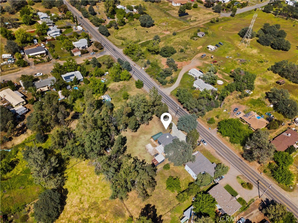 4936 Lower Wyandotte Road Oroville, CA 95966 - Photo 40 of 41 an aerial view of a residential houses with yard