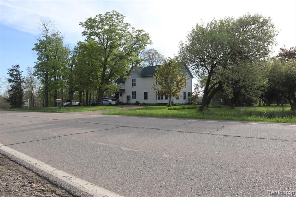 3390 North Burkhart Road Howell, MI 48855 - Photo 11 of 70