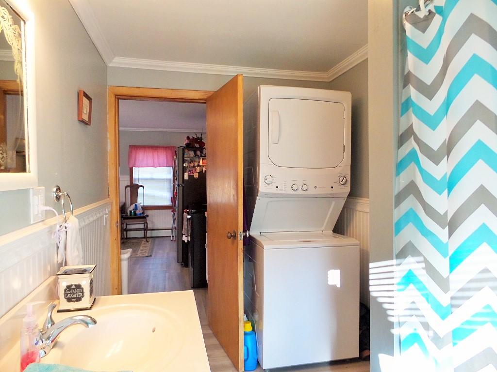 217 Neck Road Waterville, ME 04901 - Photo 12 of 16 Bathroom