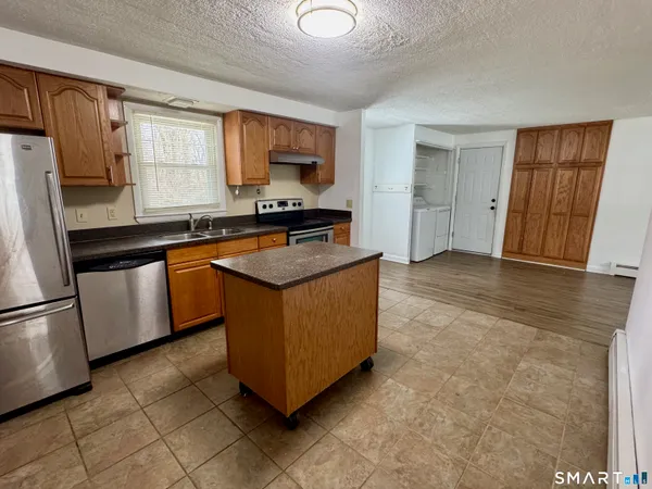 $2,350 | 12 Nutmeg Drive, Clinton, CT 06413