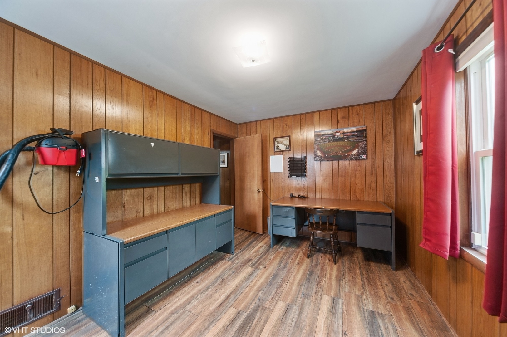205 Wheeling Avenue Wheeling, IL 60090 - Photo 15 of 25 a very nice looking room with a large window