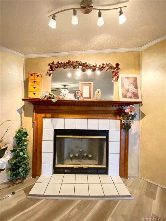 5410 Old Mountain Road Stony Point, NC 28678 - Photo 3 of 26 Gallery Image 3
