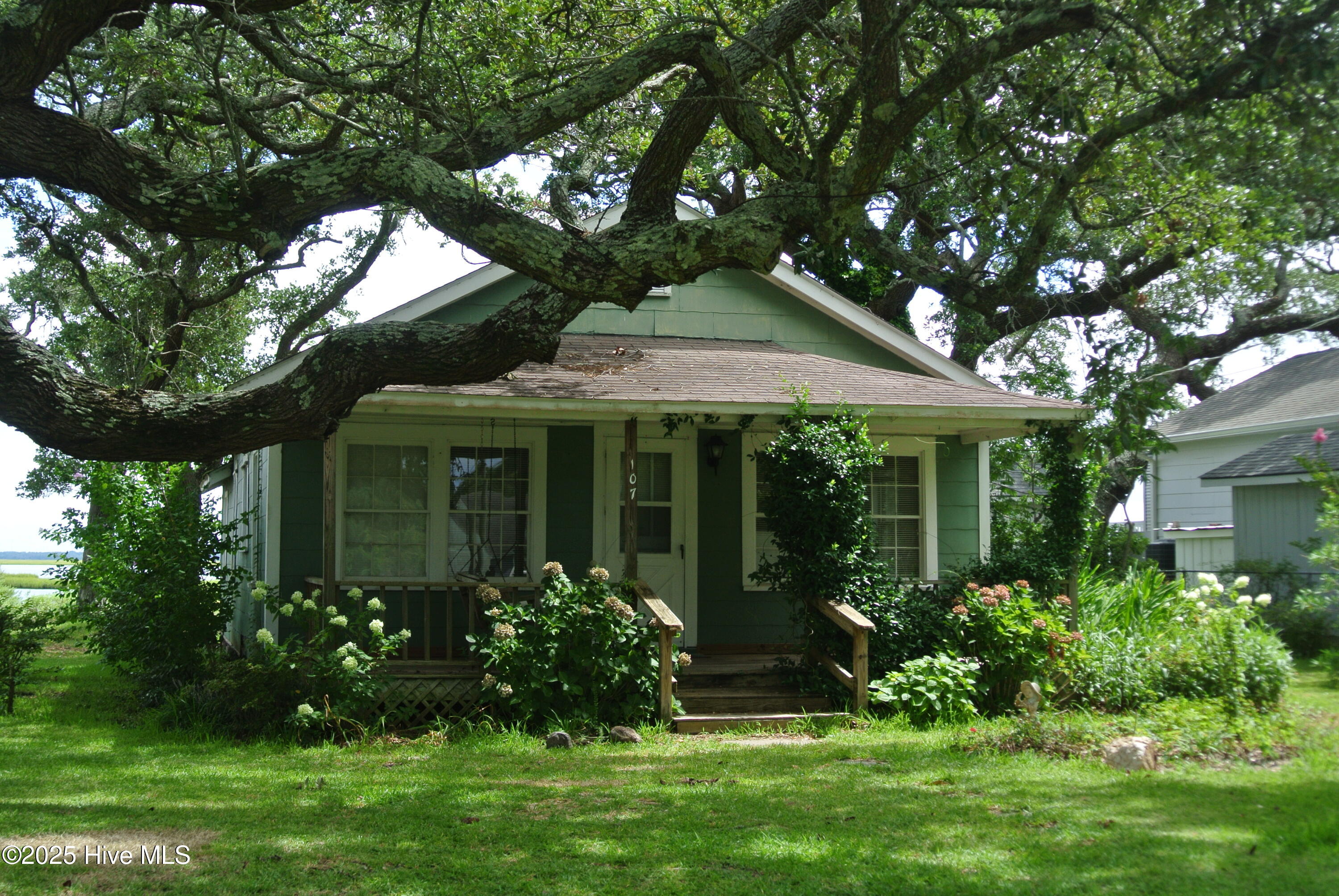 107 Lennoxville Point Road Beaufort, NC 28516 - Photo 21 of 47 DSC_7713