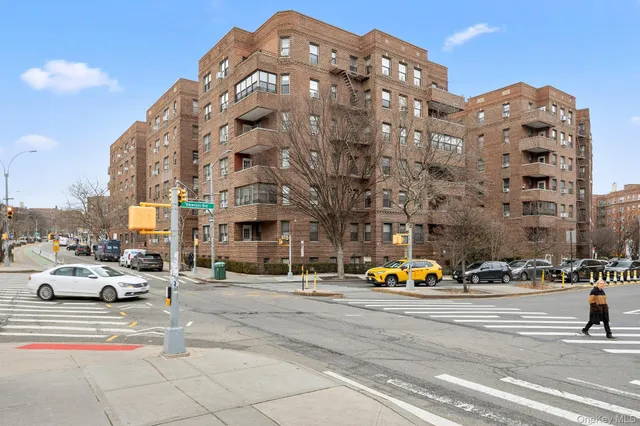 $650,000 | 69-40 Yellowstone Boulevard, Unit 108 | Rego Park